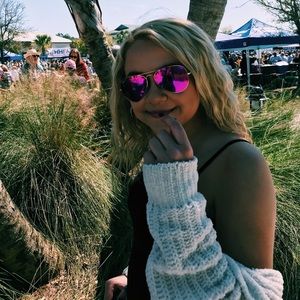 Meet your Posher, Sydnie